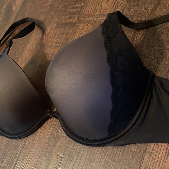 Update * 2 bras together - Size 34 C red, black doesn’t have tag - Picture 10 of 16